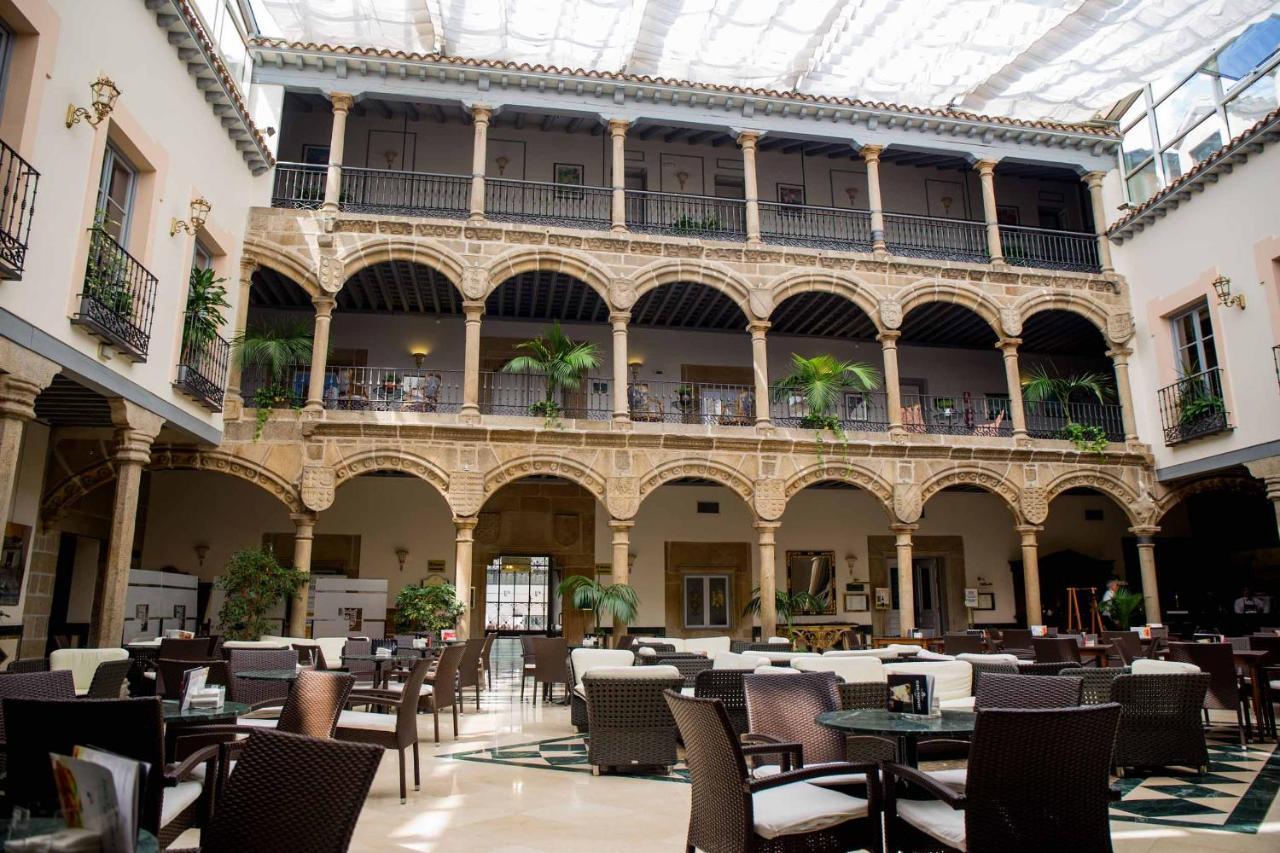 Palacio De Los Velada Ávila Exteriér fotografie